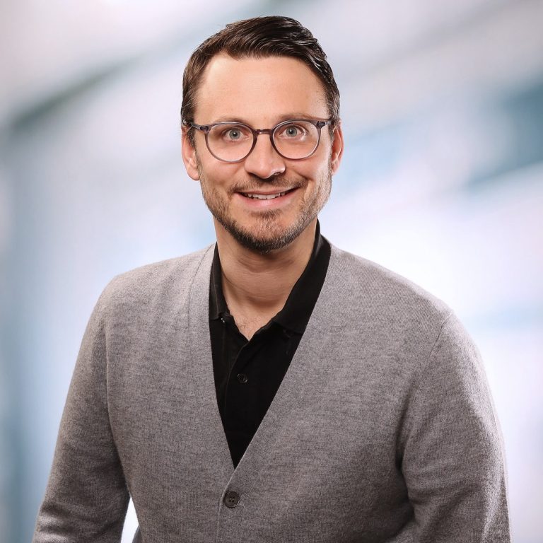 Marc Albertz, Experte für Immobilienfinanzierungen aus Erkrath Freundlich lächelnder Marc Albertz, Experte für Immobilienfinanzierungen aus Erkrath